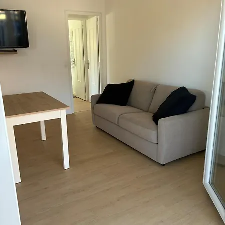 1 Proximite Plage, Commerces דירה
